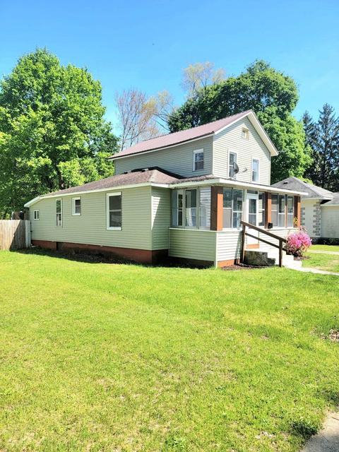 1110 8th St, Three Rivers, MI 49093 photo 3