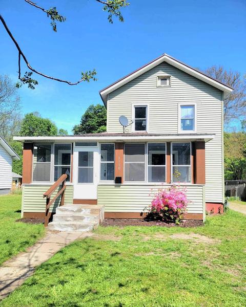 1110 8th St, Three Rivers, MI 49093 photo 1