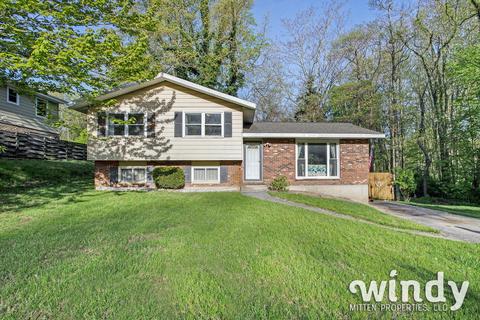 5292 Oak St, Coloma, MI 49038