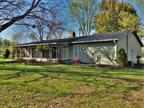 3077 Schmeid Rd, Six Lakes, MI 48886
