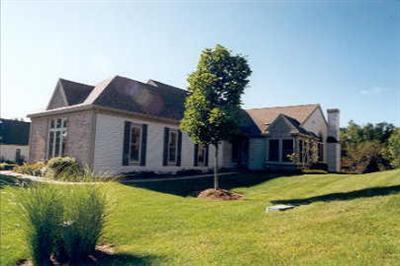 3343 Golfview Dr NW, Grand Rapids, MI 49544