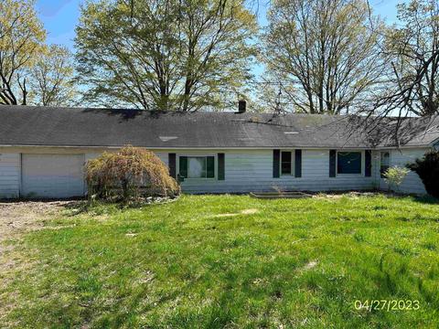46537 44th Ave, Lawrence, MI 49064