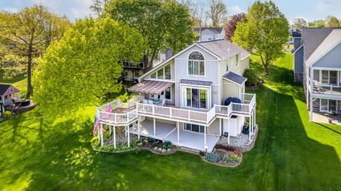 10730 Emerald Dr, Cement City, MI 49233