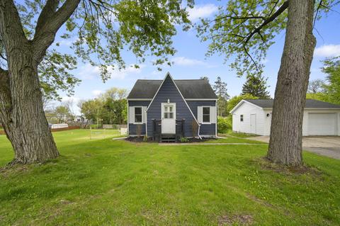 545 Royal Dr, Jackson, MI 49202 photo 2