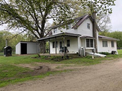 9550 W Blanchard Rd, Blanchard, MI 49310
