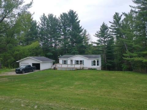 20917 20 Mile Rd, Tustin, MI 49688