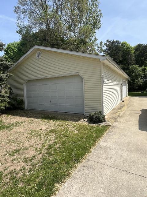 265 13th St, Plainwell, MI 49080 photo 9