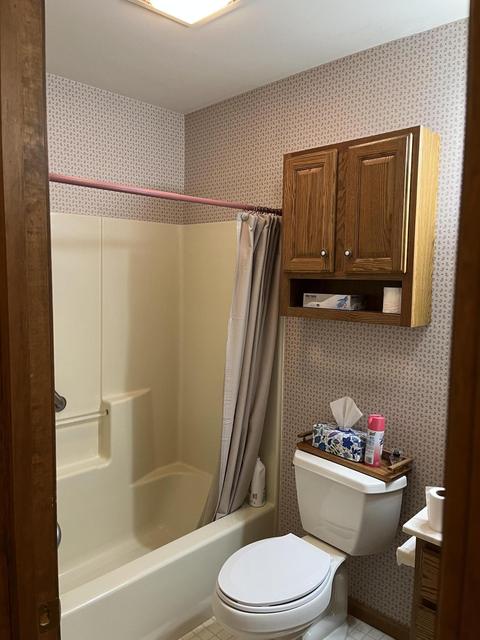 265 13th St, Plainwell, MI 49080 photo 4