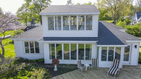 2797 Russell Dr, Wayland, MI 49348