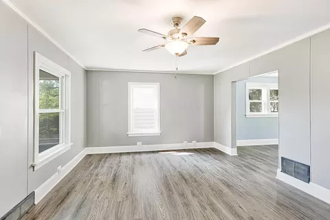614 N State St, Jackson, MI 49202 photo 9