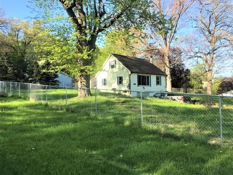 212 W Jackson St, Augusta, MI 49012