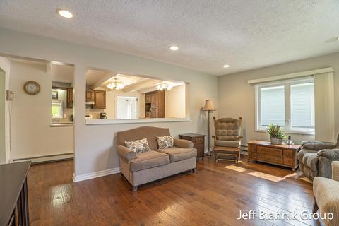 4963 E 36th St, Newaygo, MI 49337 photo 9