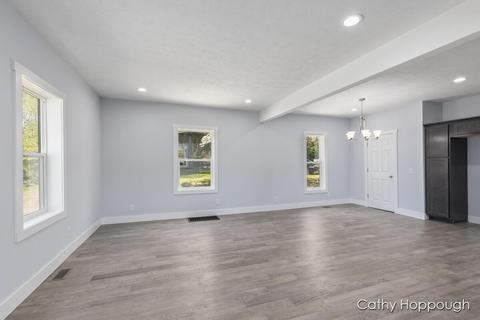 715 Harrison St, Belding, MI 48809 photo 5