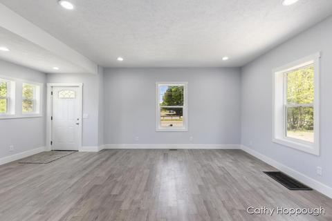 715 Harrison St, Belding, MI 48809 photo 4