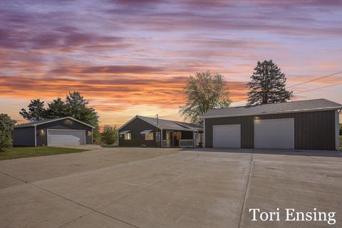 50 N Grow Rd NW, Stanton, MI 48888