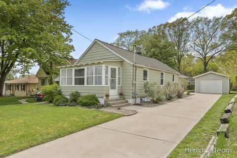5149 Haughey Ave SW, Wyoming, MI 49548