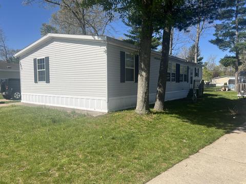 14470 Trillium Cir, Grand Haven, MI 49417