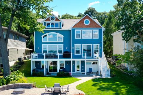 3205 Woodhams Ave, Portage, MI 49002