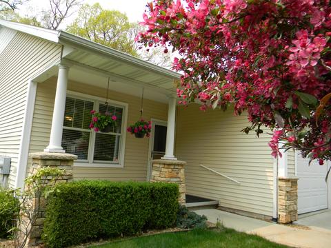 1267 Blue Heron Dr, Ludington, MI 49431