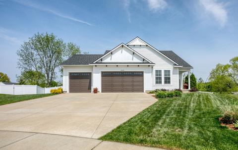 5645 Rodney Dr SW, Wyoming, MI 49418