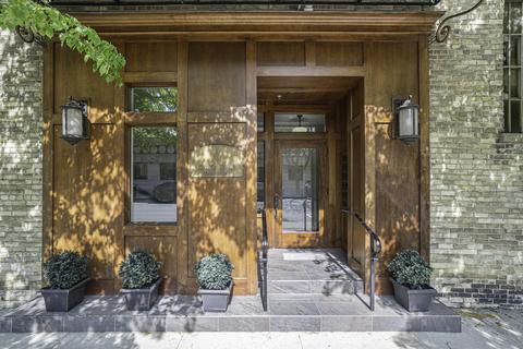 9 S 3rd St #206, Grand Haven, MI 49417