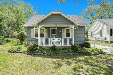 252 Montebello St SE, Kentwood, MI 49548