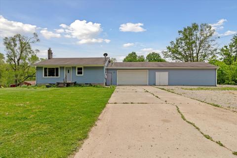 3681 Dildine Rd, Ionia, MI 48846