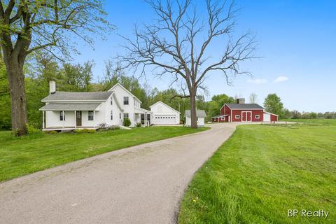 2004 130th Ave, Hopkins, MI 49328