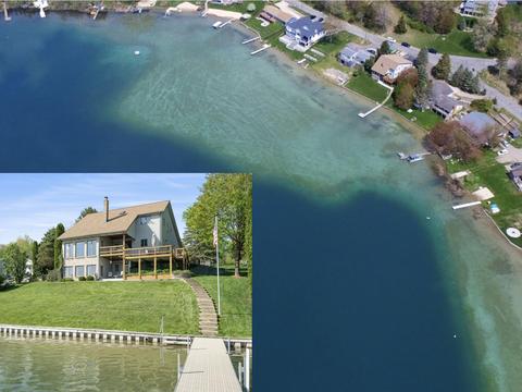 12635 Oakwood Shores St, Wayland, MI 49348