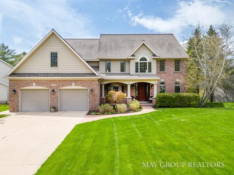 7383 Decosta Dr, Rockford, MI 49341