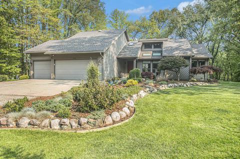 1167 Rawson Ln, Vicksburg, MI 49097