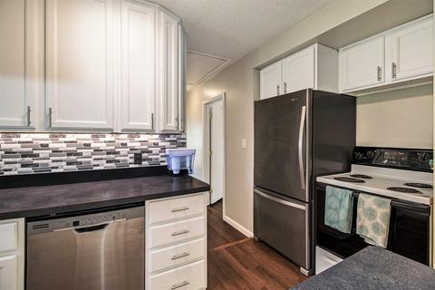 245 Kenneth St, Jackson, MI 49203 photo 9