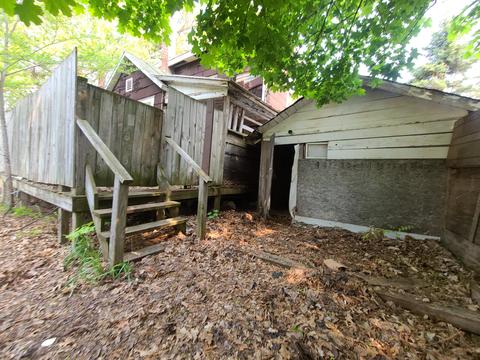 515 Crooks St, Belding, MI 48809 photo 4