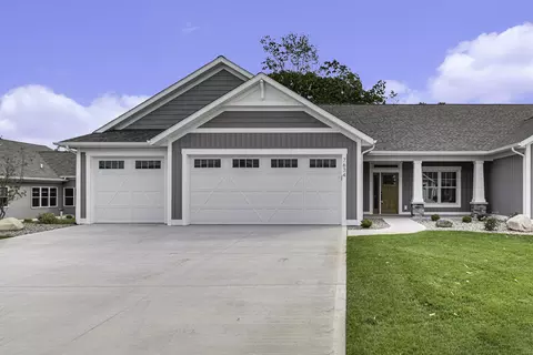 7634 Baldwin Woods Dr #37, Jenison, MI 49428