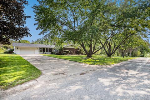 4935 Riverside Trl, Berrien Springs, MI 49103