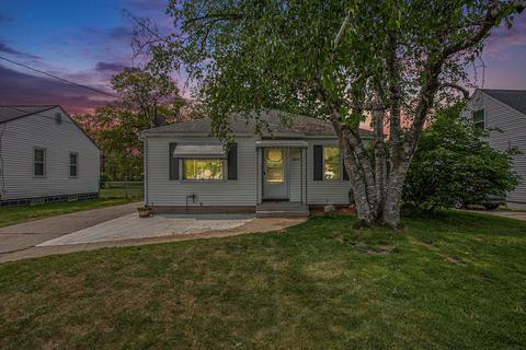 3259 Hillcroft Ave SW, Wyoming, MI 49548