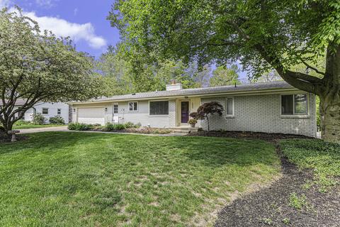 5625 Far Hill Dr SE, Grand Rapids, MI 49546