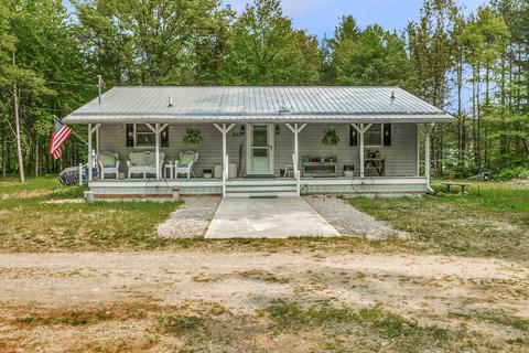 2631 S Johnson Rd, Gowen, MI 49326