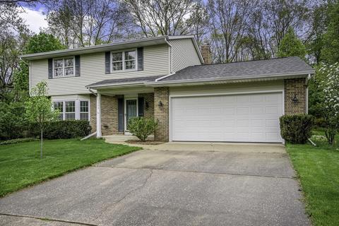 3546 Arbutus Trl, Portage, MI 49024