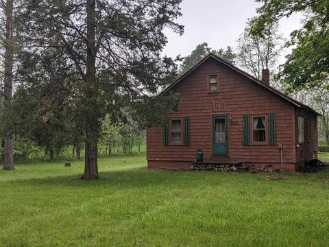 9825 Maple Grove Rd, Nashville, MI 49073