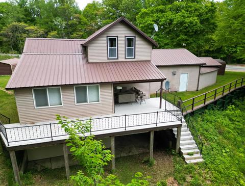 12727 Van Wagoner Ave, Grant, MI 49327
