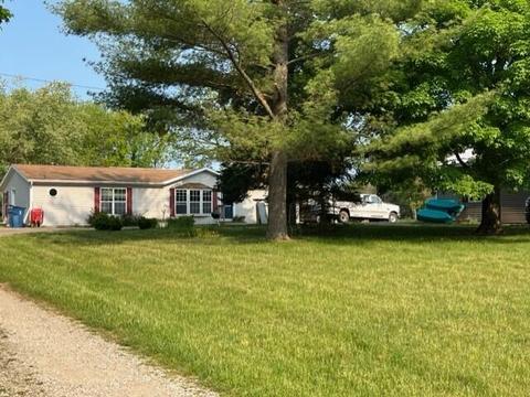 228 40th St, Allegan, MI 49010