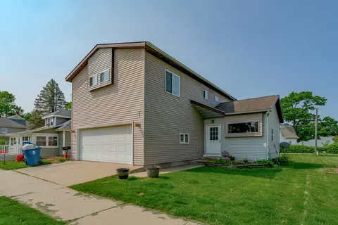 621 N Main St, Berrien Springs, MI 49103