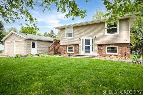 320 Grape St, Portland, MI 48875