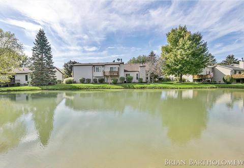 5039 Stauffer Ave SE, Kentwood, MI 49508