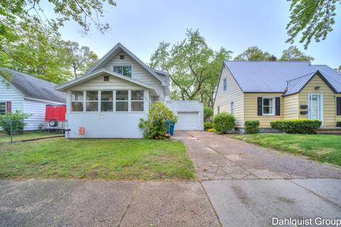 2227 Bourdon St, Muskegon, MI 49441