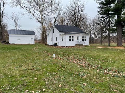 66793 Red Arrow Hwy, Hartford, MI 49057