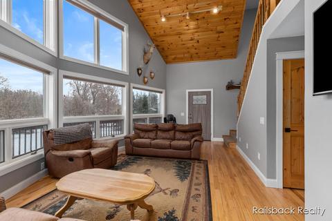 11750 Stebbins Ave, Sparta, MI 49345