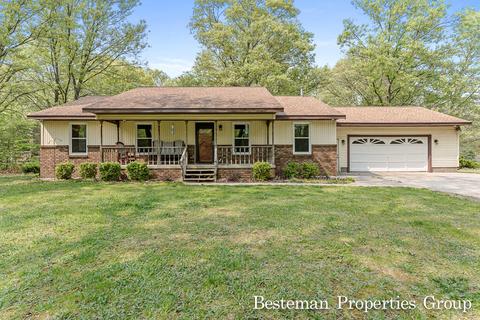2080 Becker Rd, Muskegon, MI 49445