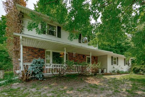 10818 N 12th St, Plainwell, MI 49080